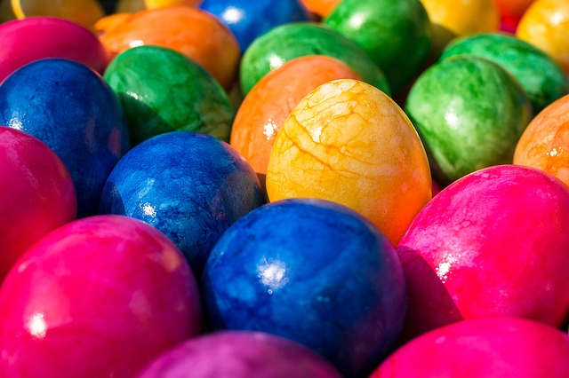 How To Organize An Easter Party At Work